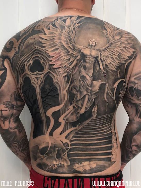 Back-Rücken Tattoo im Chicano Stil mit Schädel und Engel